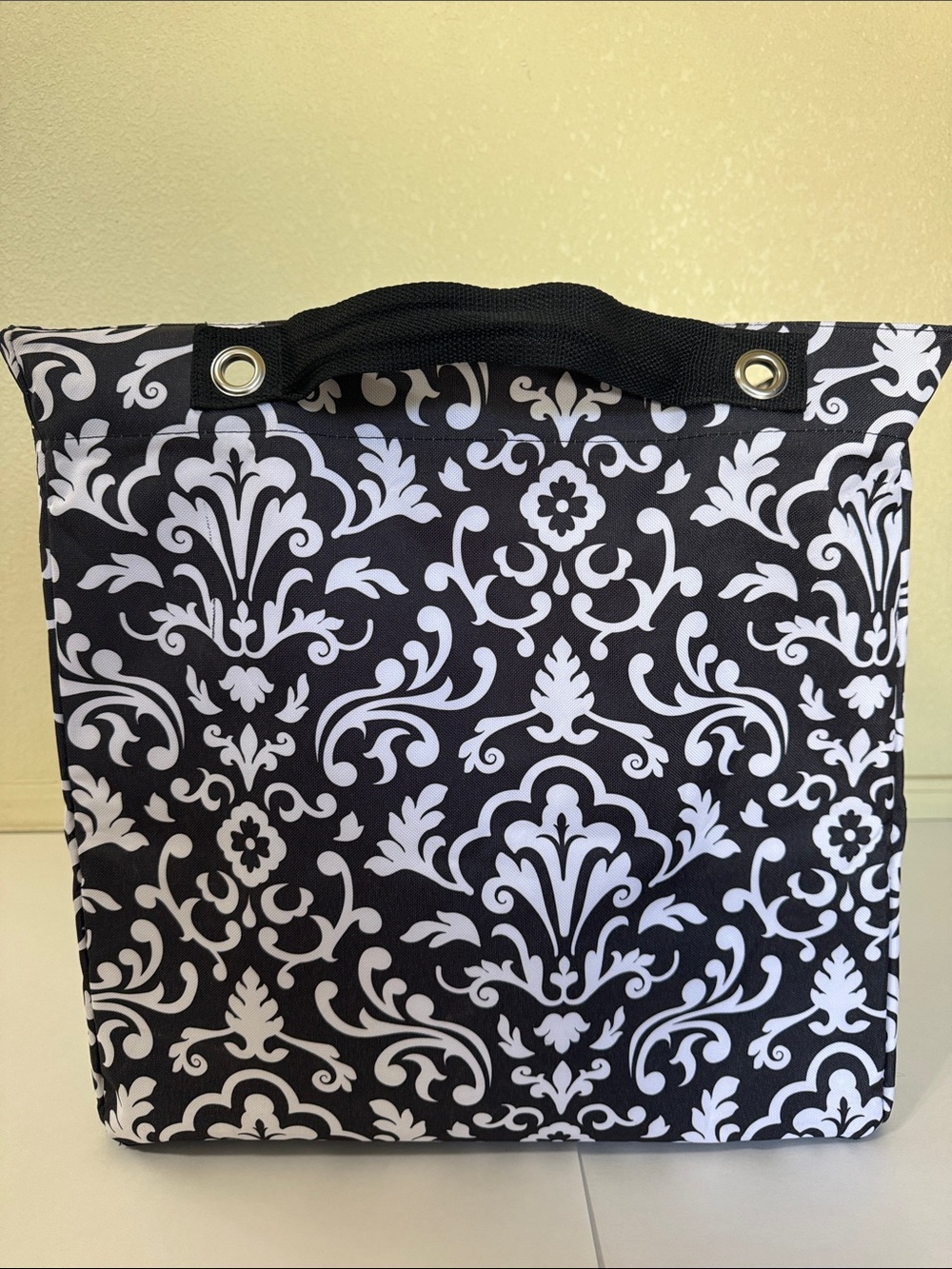 Thirty One Large Cube Tote 16x16
